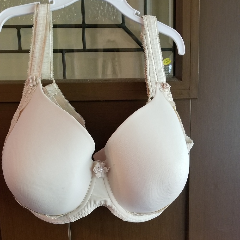 LiviRae bra